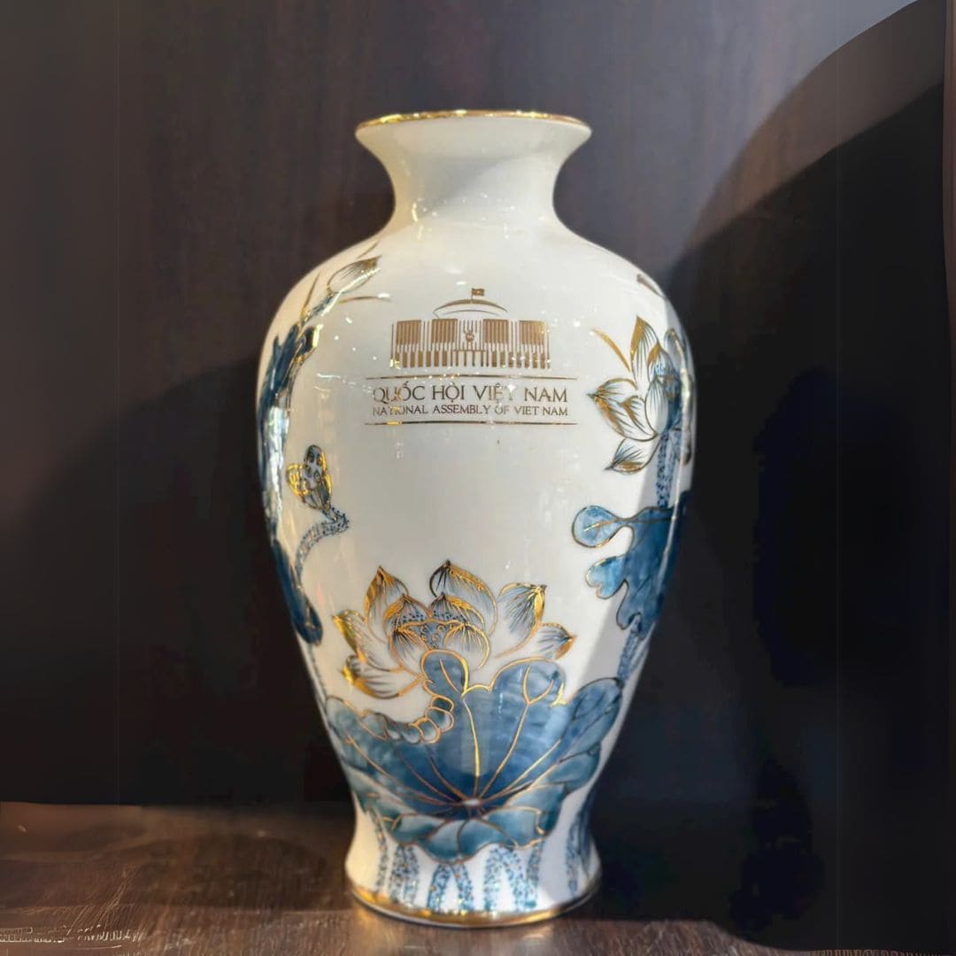 Quang Hậu Ceramic - Quà tặng Quốc hội