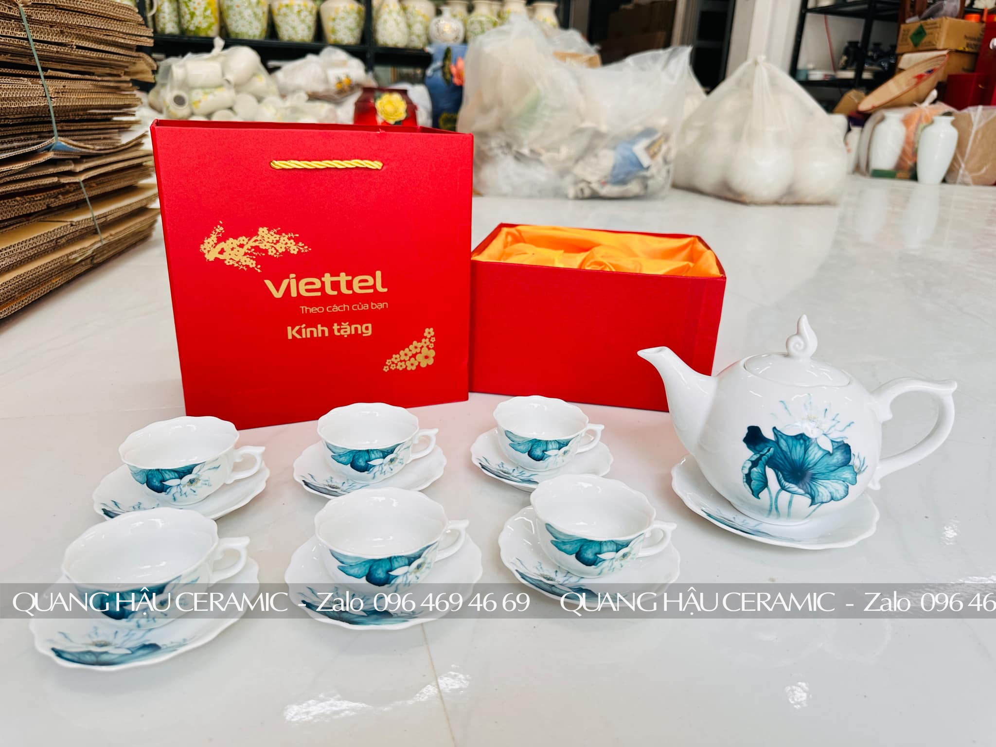 Bộ ấm chén Decal Nhiệt men Trắng bóng – Viettel 7 Ấm trà trắng bóng công nghệ decal nhiệt, quà tặng doanh nghiệp Viettel.