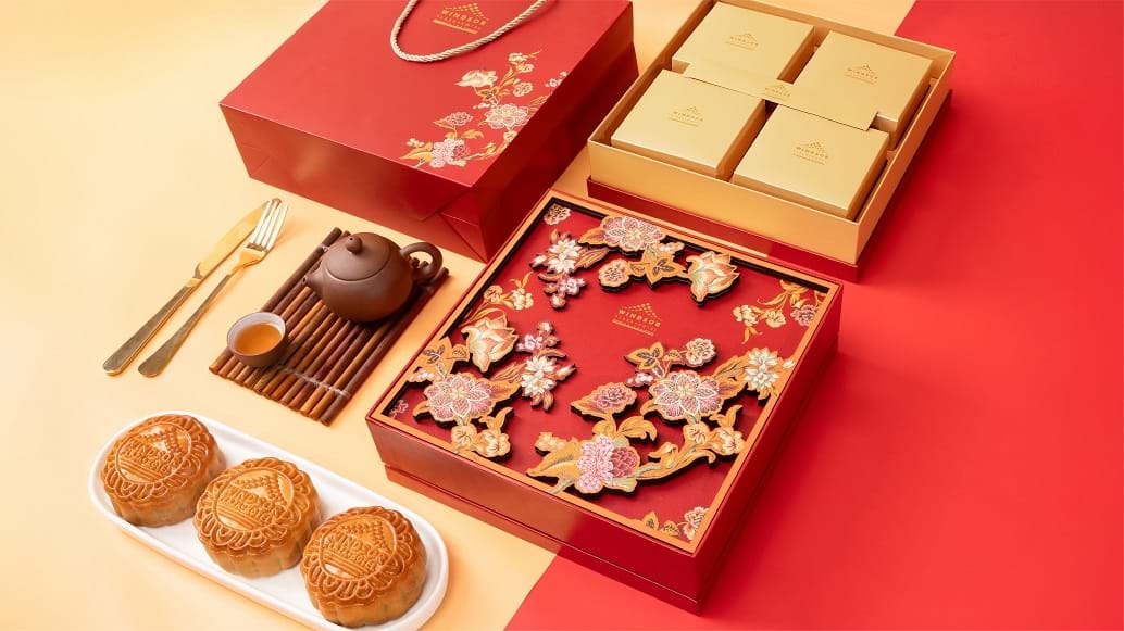 So sánh quà tặng doanh nghiệp: Gốm sứ, pha lê, da thuộc & thực phẩm – đâu là lựa chọn tối ưu? 5 Hộp bánh Trung thu – quà tặng thực phẩm doanh nghiệp phổ biến